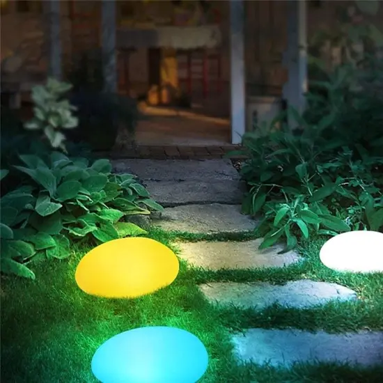 Solar Cobblestone Garden LED Light {2}