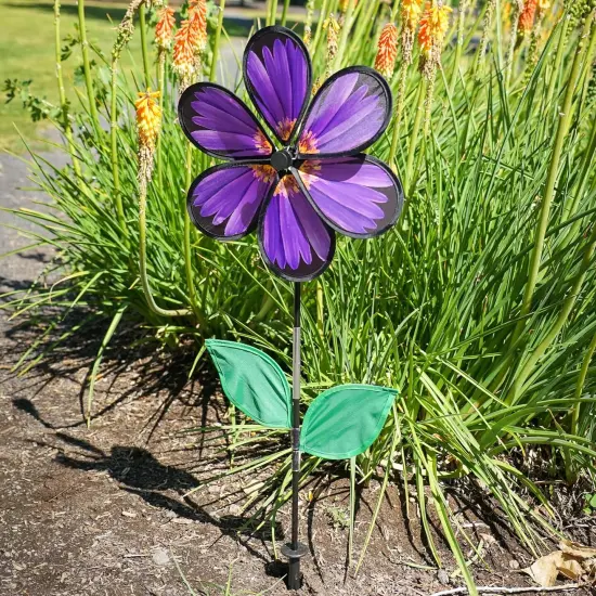 13.5-Inch Aster Spinner with Leaves {2}