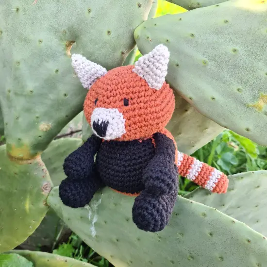 Hoooked Amigurumi DIY Kit W/Eco Barbante Yarn-Red Panda Ling {1}