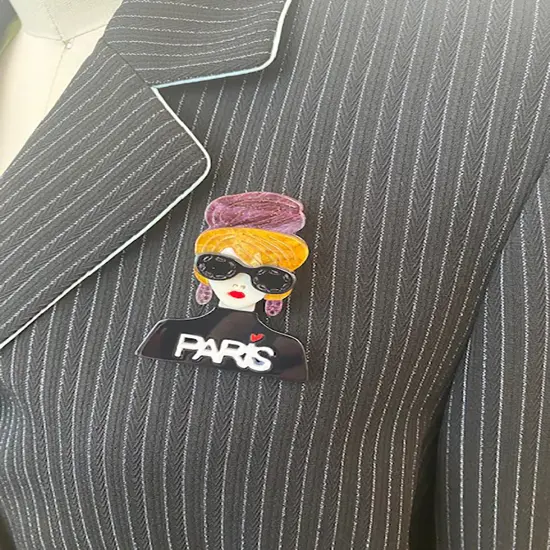 Wrapables Acrylic Fashion Brooch Pin for Sweaters, Coats, Scarves, and Bags, Fashion Diva {3}