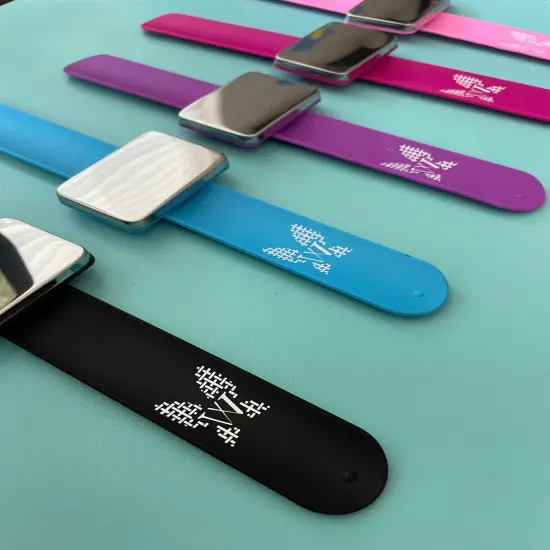 Magnetic slap bracelets Hot Pink {3}