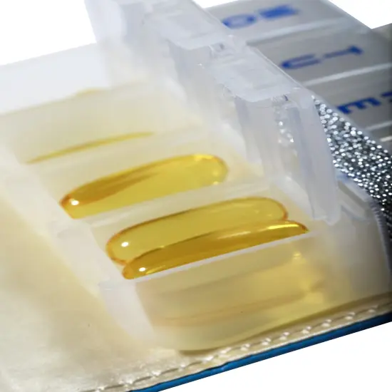 RE-FOCUS THE CREATIVE OFFICE, 7 Day Pill Organizer Box, Inspirational Red {6}