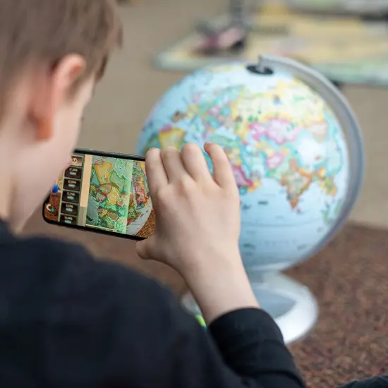 Globe 4 Kids 10" Diameter Illuminated Globe with Augmented Reality {5}
