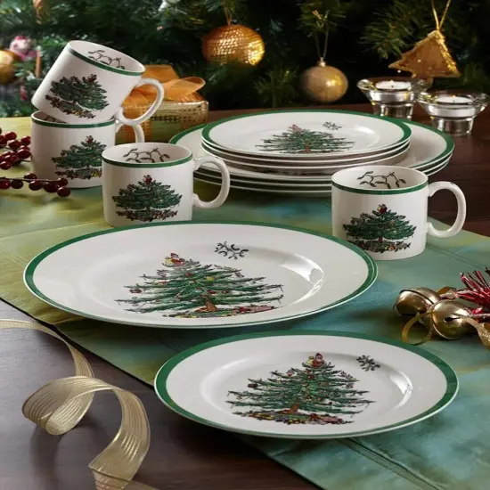 Spode Christmas Tree Fine Earthenware 10 Inch Dinner Plates {2}