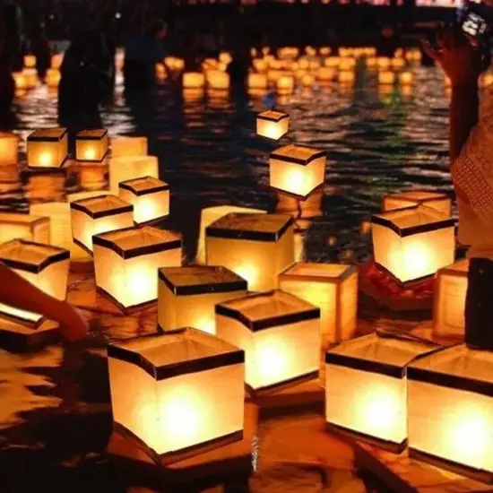10 PCS 4.3 Inch Water Floating Candle Lanterns {2}