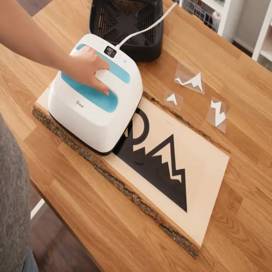 Cricut Everyday Iron-On Vinyl 12"X24" Roll-Black {3}