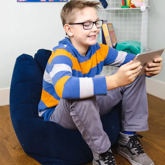 Comfy Cozy Peapod Inflatable Chair for Kids {3}