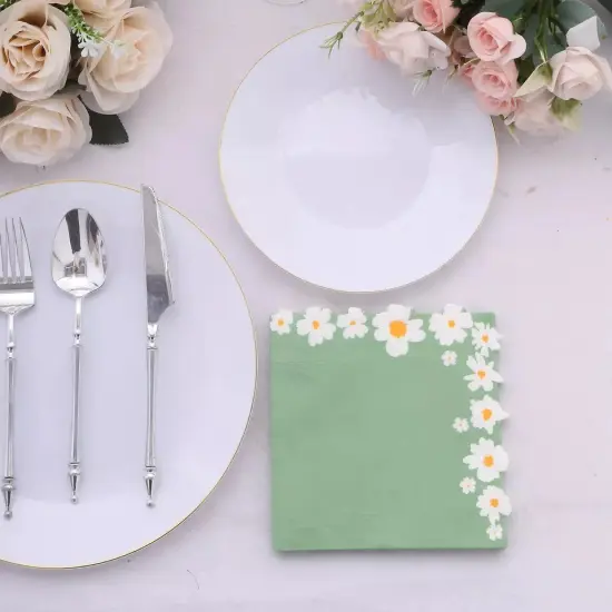 20 Daisy Flower Disposable Dinner Napkins {2}