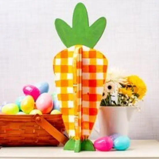 17 in. Unfinished Wooden Slotted Standing Carrot {5}