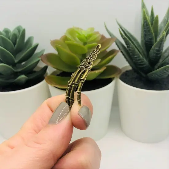 4 or 20 Pieces: Bronze Skeleton Hand Pendant Charms {5}