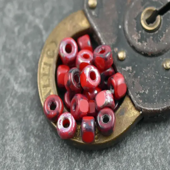 20g 3 Cut Red Travertine 2/0 Matubo Beads {2}