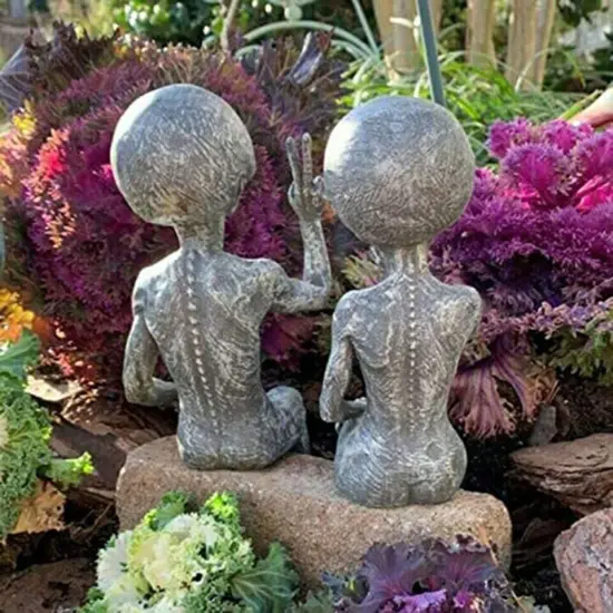 Kitcheniva Outer Space Alien Statue Martians Garden Figurine Decor {6}