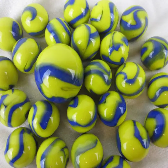 25 Marbles BLUE TANG Blue Stripes Yellow Glass game pack Shooter {1}
