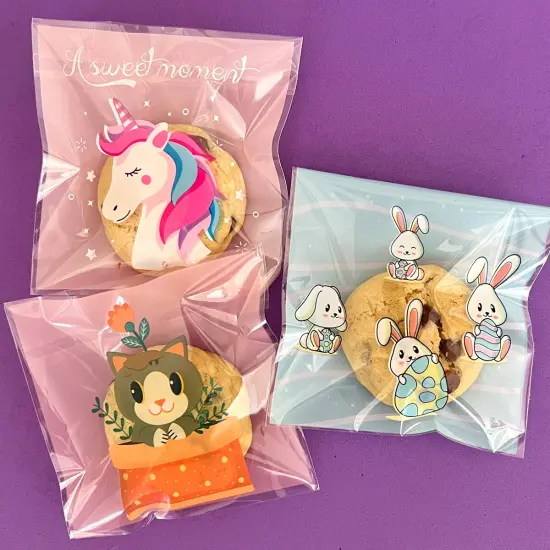Wrapables Transparent Self-Adhesive 4" x 4" Candy and Cookie Bags, Favor Treat Bags for Parties and Wedding (200pcs) Unicorns {6}