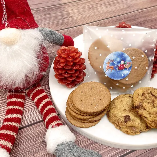 Wrapables Transparent Self-Adhesive 4" x 4" Candy and Cookie Bags, Favor Treat Bags for Parties and Wedding (200pcs) White Dots {6}