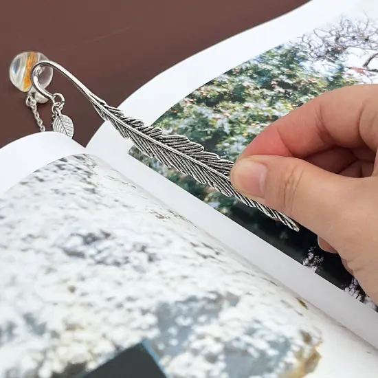 Wrapables Metal Leaf Bookmark with Charm for Book Lovers & Readers (Set of 2) Purple & Pink {10}