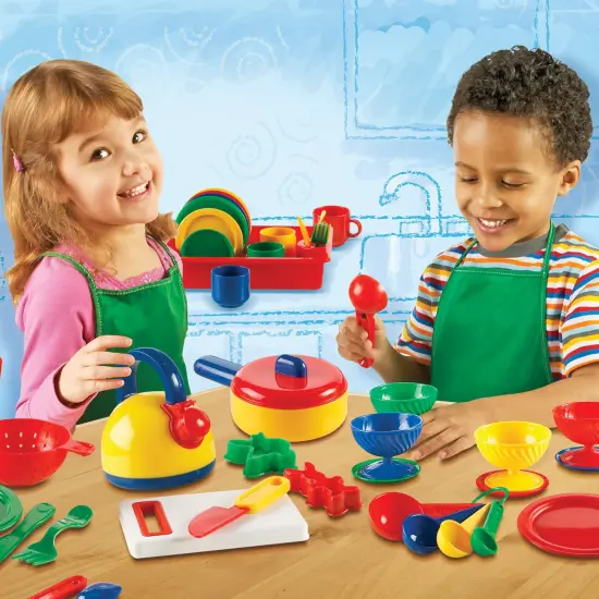 Pretend & Play&reg; Kitchen Set {3}