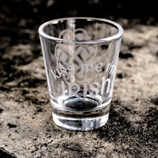 2oz Kiss me I'm Irish Shot glass {1}
