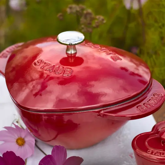 Staub Cast Iron 1.75-qt Heart Cocotte - Cherry {4}