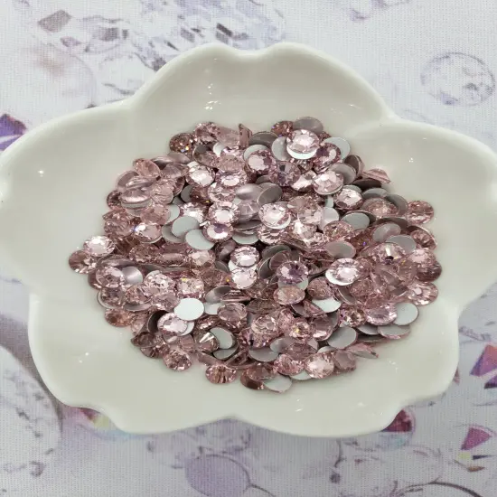 Light Rose - KiraKira Glass Rhinestones by CrystalNinja {1}