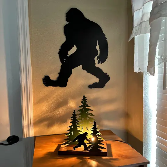 Rustic Metal Bigfoot Accent Lamp {10}