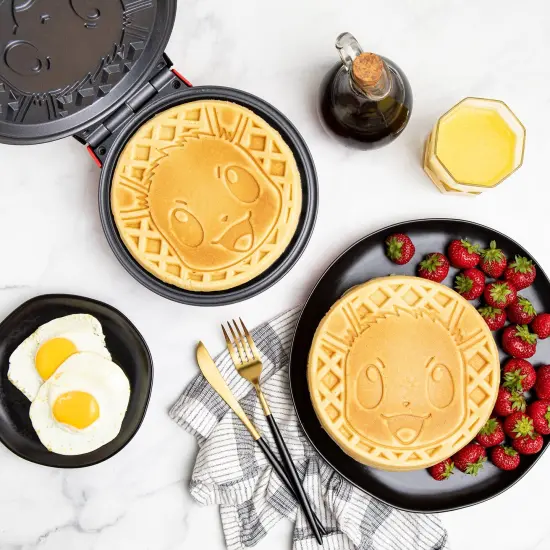 Uncanny Brands Pokemon Eevee Waffle Maker {2}