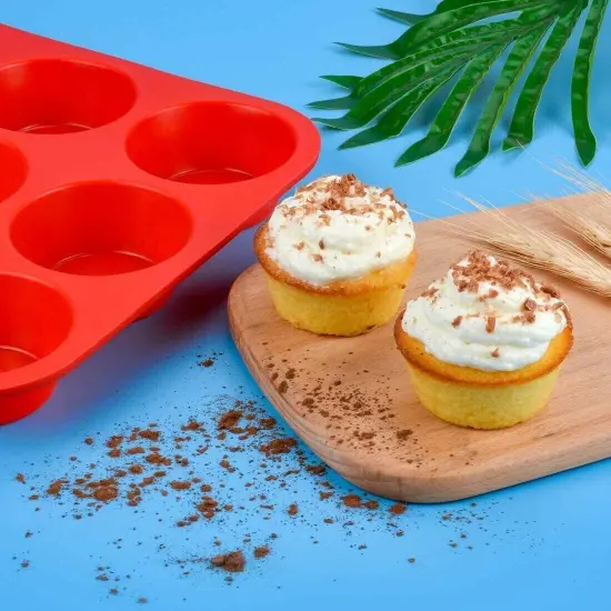 12-Cup Nonstick Silicone Muffin Pan {3}