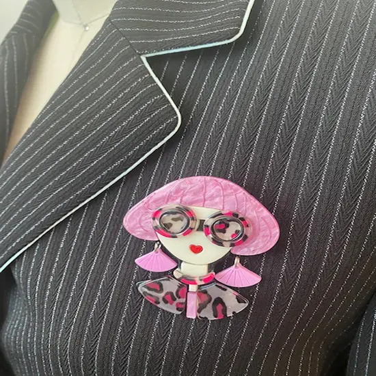 Wrapables Acrylic Fashion Brooch Pin for Sweaters, Coats, Scarves, and Bags, Quirky Pink {3}