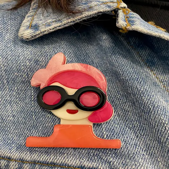 Wrapables Acrylic Fashion Brooch Pin for Sweaters, Coats, Scarves, and Bags, Bowknot Pink {3}