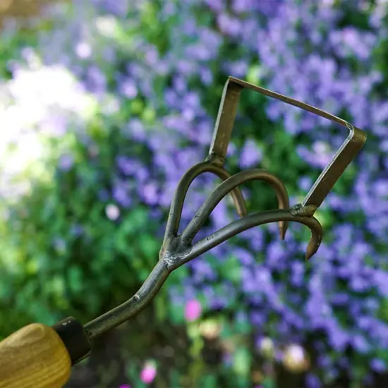 DeWit Drop Grip Culti-Weeder, Boron Steel and Ash Wood Handle, 24 inches long {3}