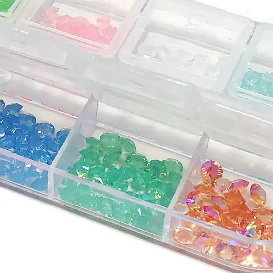 Wrapables Dazzling Nail Art Rhinestones Nail Manicure with Plastic Case Sparkling Gems {3}