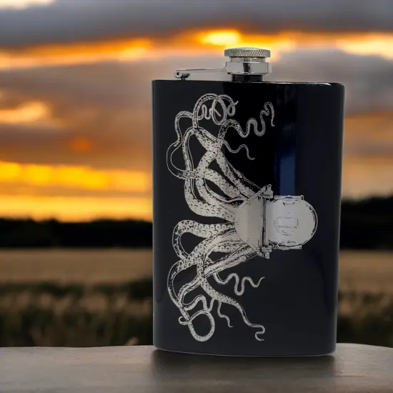 8oz BLACK Steampunk Octopus Flask {5}