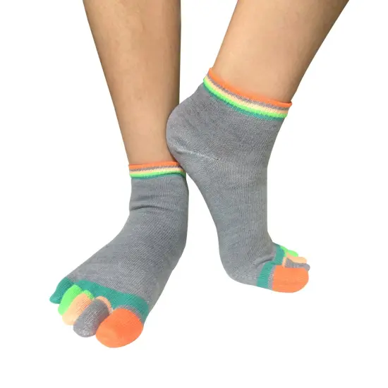 Wrapables Colorful Five Toe Socks Set of 5, Grey/Purple/White/Blue/Green {3}