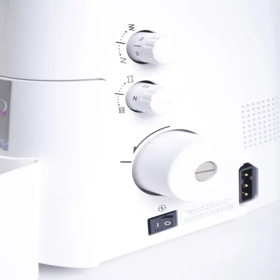 Juki MO-2000 2/3/4 Air Threading Overlock Serger Sewing Machine {4}