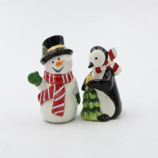Ceramic Snowman and Penguin Ceramic Salt and Pepper Shakers, Home D&eacute;cor, Gift for Her, Gift for Mom, Kitchen D&eacute;cor, Christmas D&eacute;cor {3}