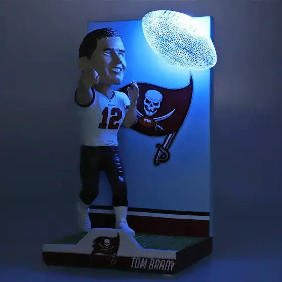 Tampa Bay Buccaneers Tom Brady #12 NFL Action Pose Light Up Ball Bobblehead {3}