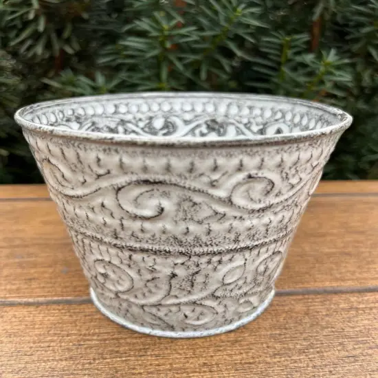 Trio Planter - 4" White Vintage {2}