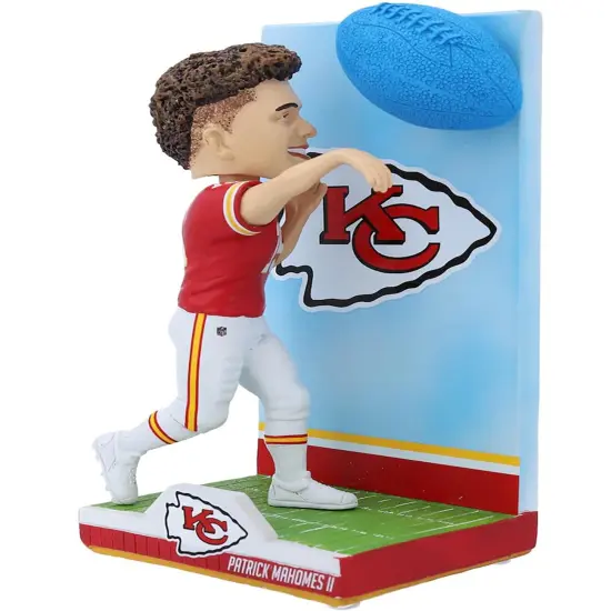 Kansas City Chiefs Patrick Mahomes #15 NFL Action Pose Light Up Ball Bobblehead {1}