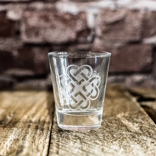 2oz Kiss me I'm Irish Shot glass {3}
