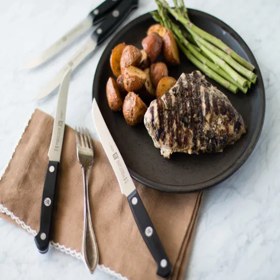 ZWILLING Gourmet 4-pc Steak Knife Set {5}
