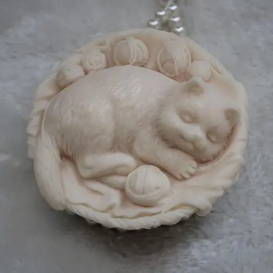 7 Pcs Dragon Shape Earring Mold Dragon Egg Mold Earring Pendant Mold Earring Resin Mold Clay Mold Candle Making Molds Craft Supplies 3D Mold Silicone Mold for Resin Resin Casting Mold Bowling-Cat {1}