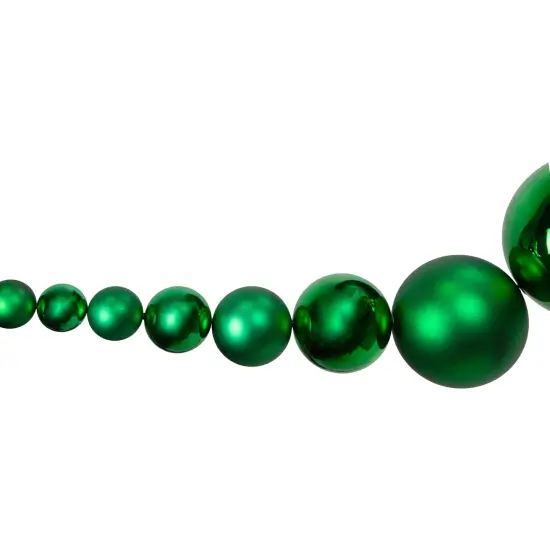 Northlight 6' Green Shiny and Matte Shatterproof Ball Christmas Swag {3}