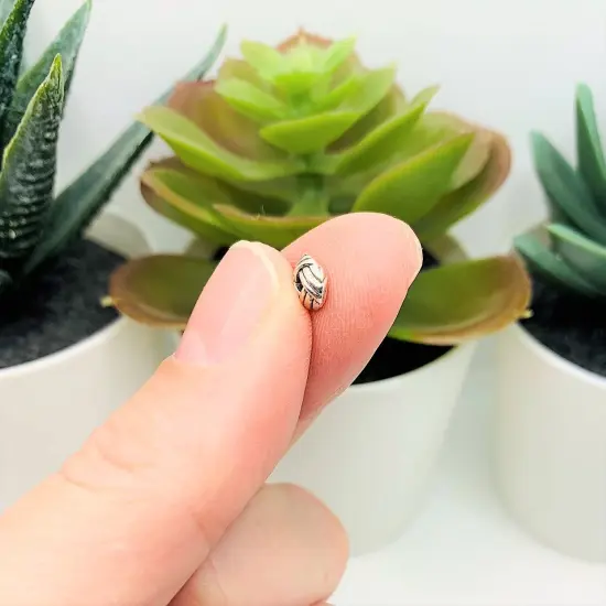 4, 20 or 50 Pieces: Small Antique Silver Round Woven Spacer Beads, 6 x 3 mm - Double Sided {4}