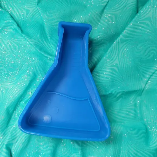 Erlenmeyer Flask Silicone Freshie Mold {2}