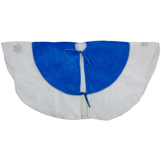 Northlight 21.5" Blue and White Ford Scalloped Mini Christmas Tree Skirt {4}
