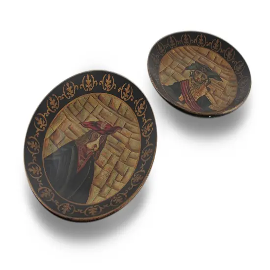 Set of 2 Royal Design Dog Collector Plates - Napoleon and Henry III {3}