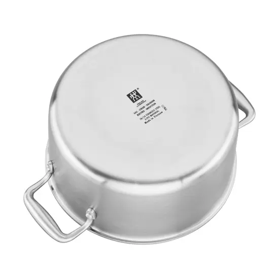 ZWILLING Spirit 3-ply 6-qt Stainless Steel Ceramic Nonstick Dutch Oven {3}