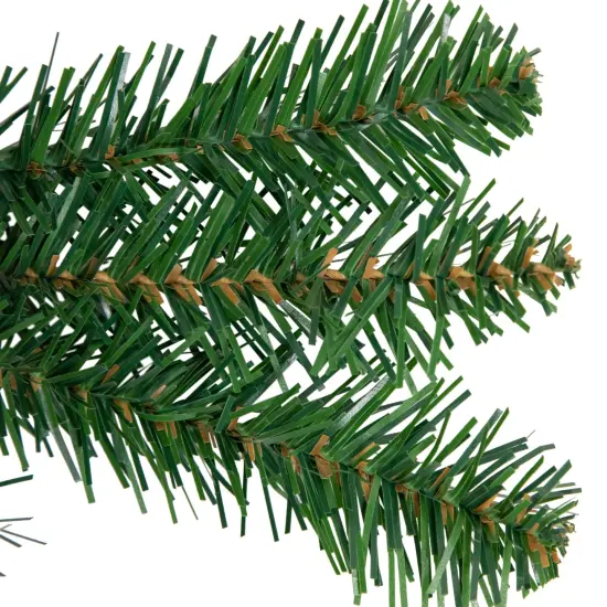 Northlight Winona Fir Artificial Christmas Wreath - 36" - Unlit Green {4}