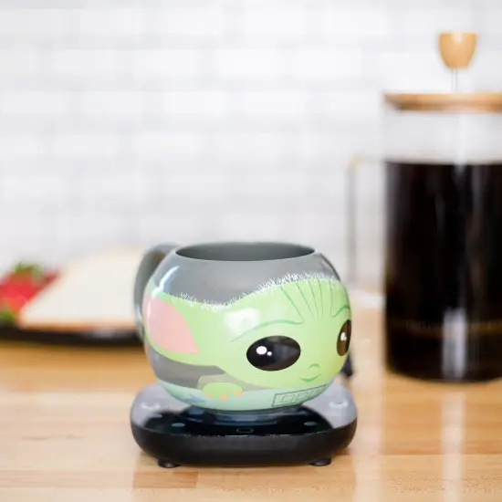 Uncanny Brands Star Wars Mandalorian Grogu Mug Warmer with Molded Mug {6}