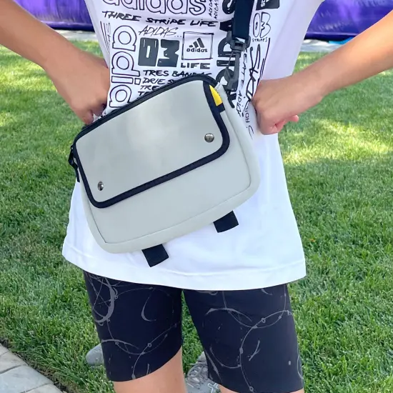 Wrapables Waterproof Bike Bag, Handlebar Cycling Storage Pouch for Tools and Accessories Gray / Yellow {6}